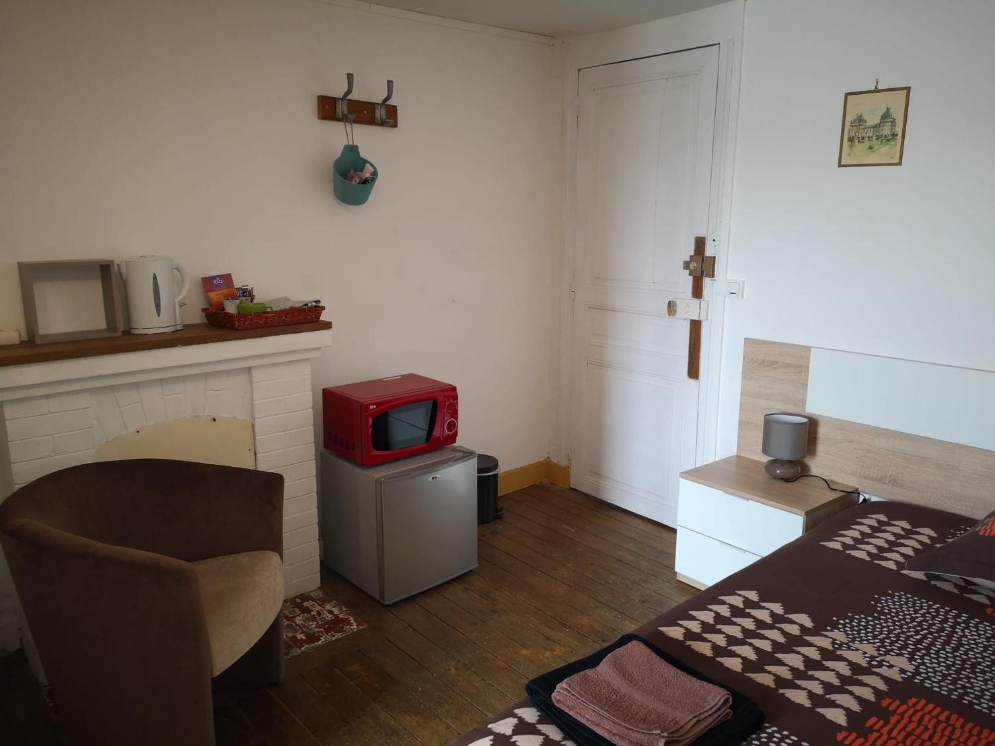 Chambres Avec Salle De Bains Et Cuisine En Centre Ville Argenton Sur Creuse ภายนอก รูปภาพ