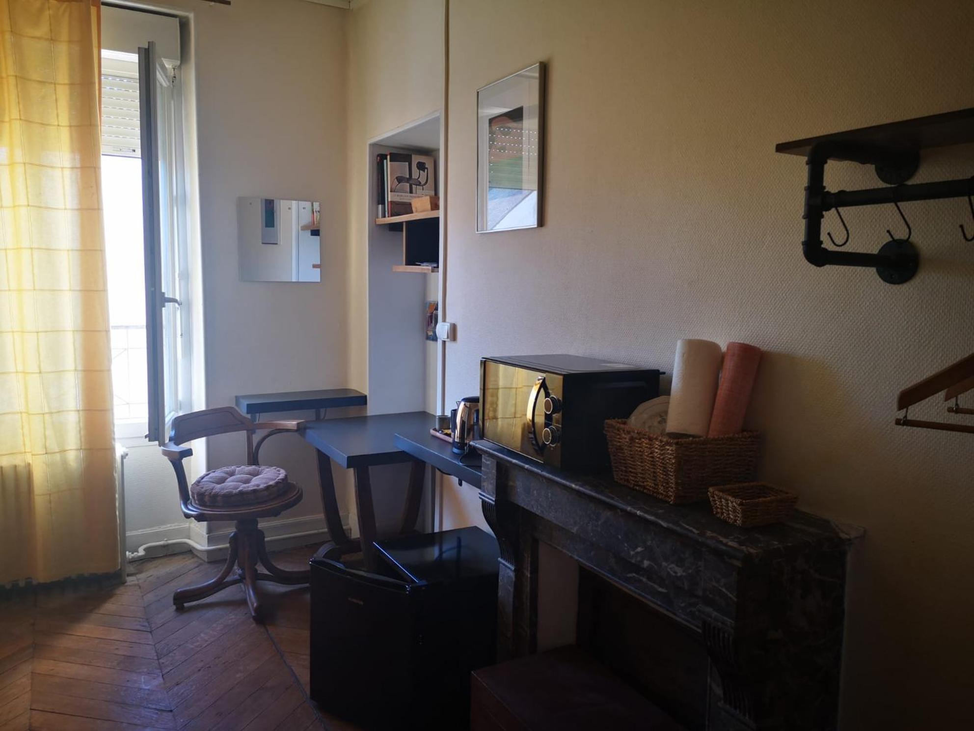 Chambres Avec Salle De Bains Et Cuisine En Centre Ville Argenton Sur Creuse ภายนอก รูปภาพ