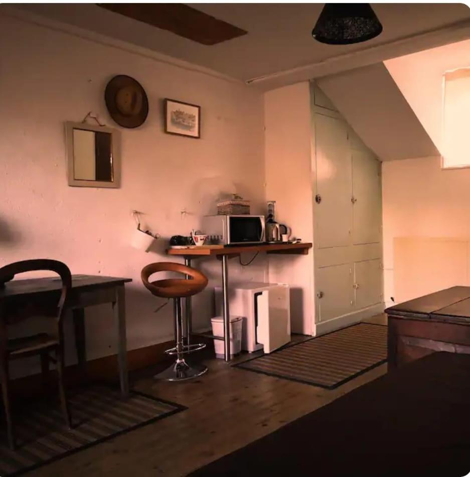 Chambres Avec Salle De Bains Et Cuisine En Centre Ville Argenton Sur Creuse ภายนอก รูปภาพ